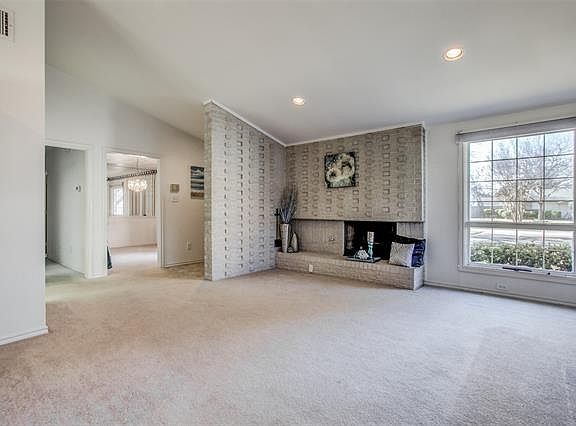 4th image of 902 Pinecrest Dr