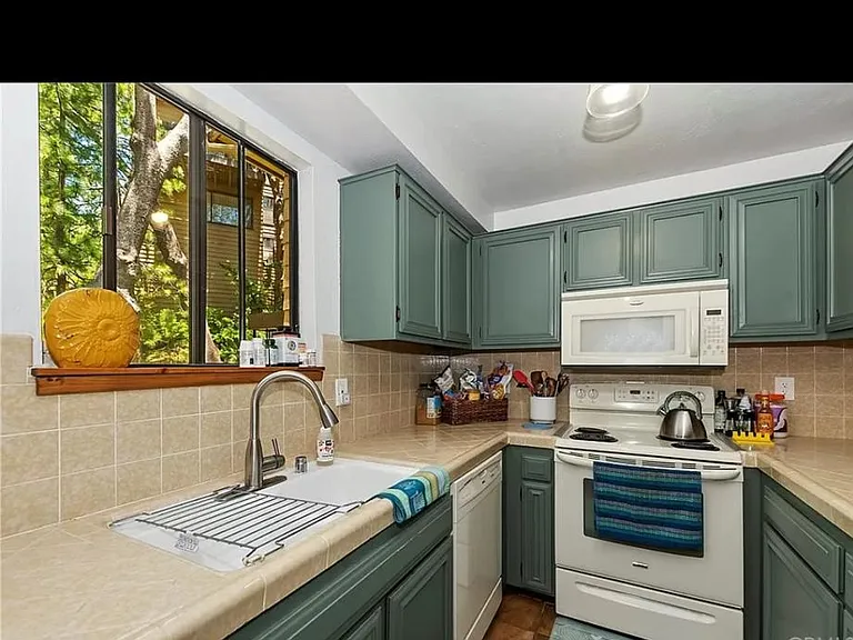 27657 Peninsula Dr — Photo 16