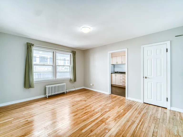 1112 Tower Rd — Photo 16