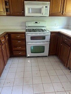 4th image of 8812 Cherrybrook Dr