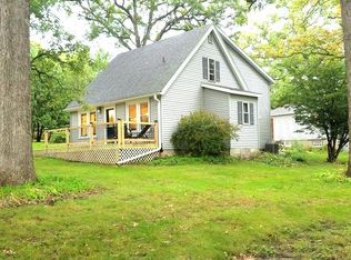 N9194 Hickory St, East Troy, WI 53120