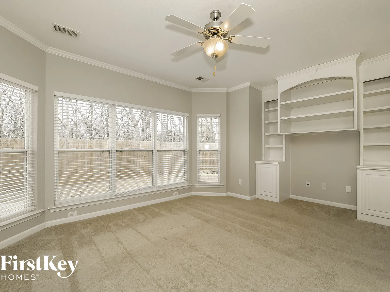 3 bed, 2.5 bath, 2189 sqft, $2,365 — Photo 2