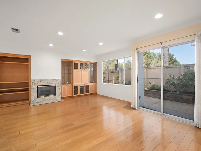 10960 Ivy Hill Dr #7 — Photo 3