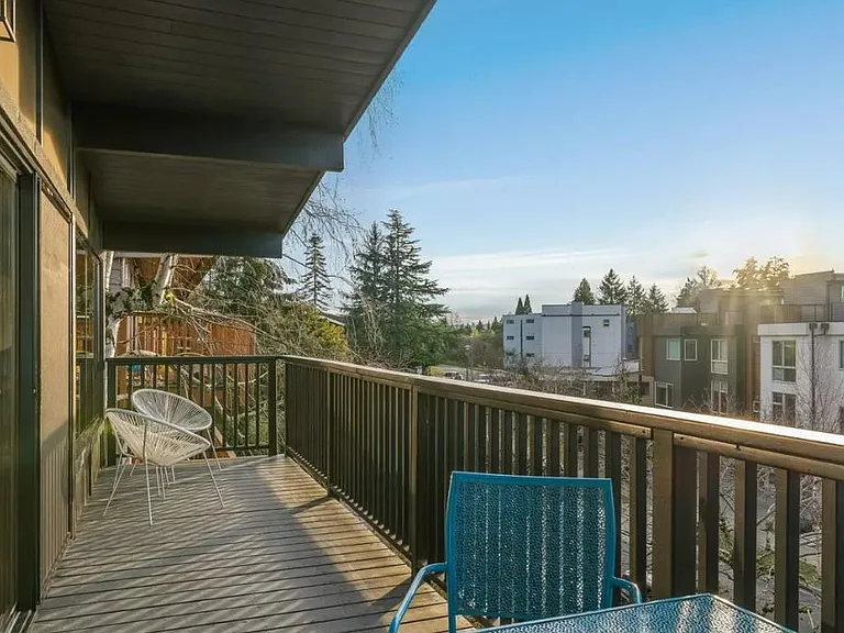 5036 44th Ave NE — Photo 8