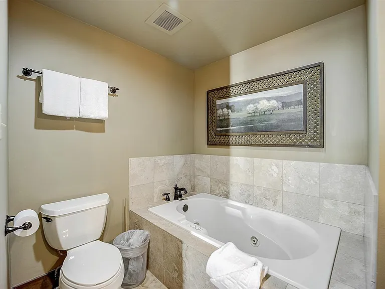 7580 Royal St E #22 — Photo 15