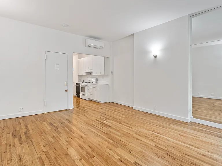 856 Lexington Ave #3 — Photo 9