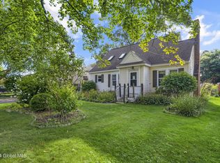51 Swaggertown Rd, Glenville, NY 12302