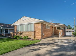 7137 N Ozanam Ave, Chicago, IL 60631