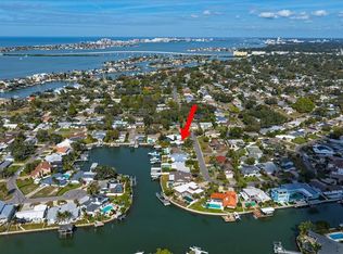 1698 McKay Creek Dr, Largo, FL 33770