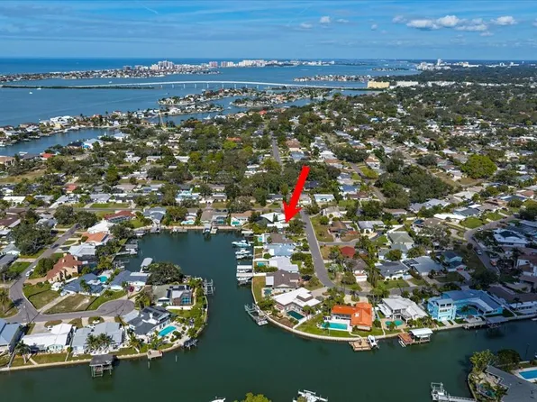 1698 McKay Creek Dr, Largo, FL 33770