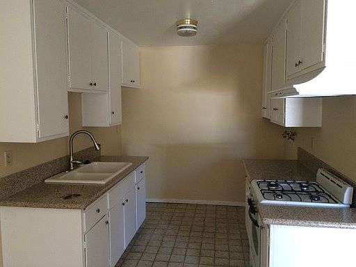 3rd image of 25358 Lane St APT B