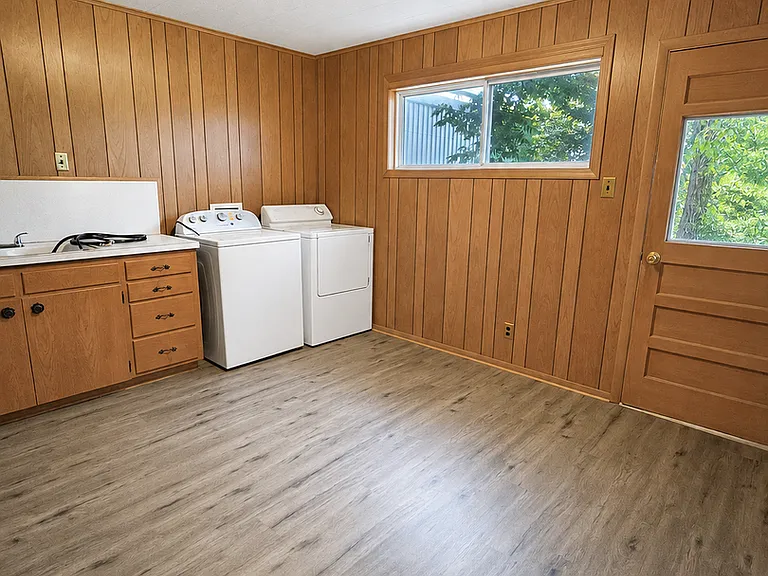 244 La Salle Dr — Photo 14