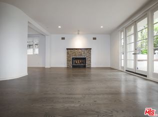9024 Cynthia St APT 104, West Hollywood, CA 90069