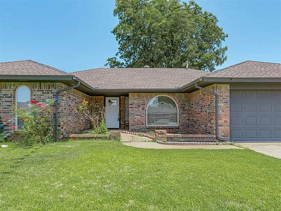 3rd image of 10220 Little Pond Dr