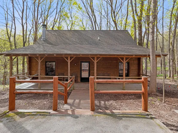 325 Plymouth Colony #26, Buchanan, MI 49107