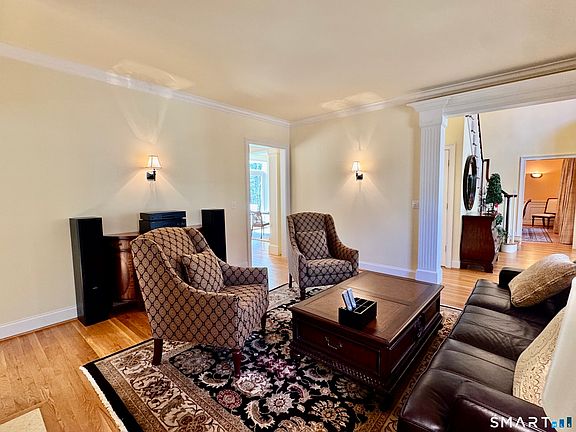 5th image of 16 Brownstone Turn