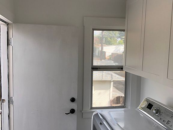 3rd image of 216 Placer St