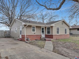 3120 NW 49th St, Lincoln, NE 68524