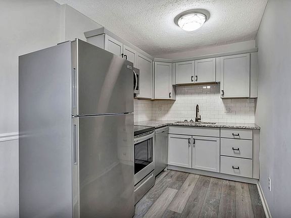 4th image of 721 Delta Ave APT 10