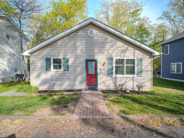 213 12th St, Colonial Beach, VA 22443