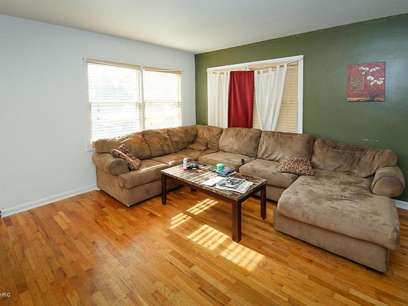 4th image of 2509 Portage St