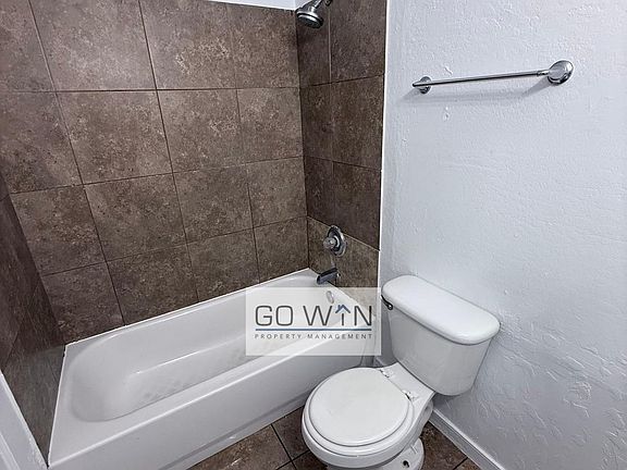 4th image of 44 S Williams St APT 3