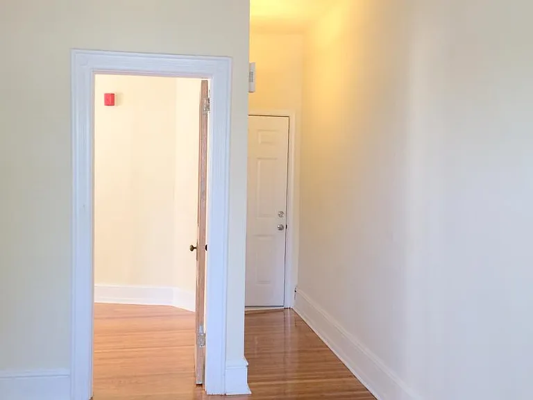 4729 Hazel Ave #2R — Photo 18
