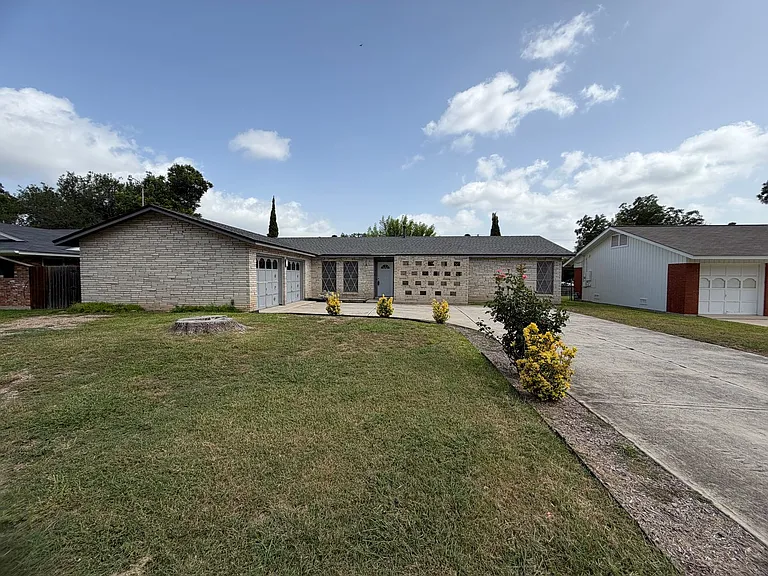 3403 Colony Dr — Photo 1