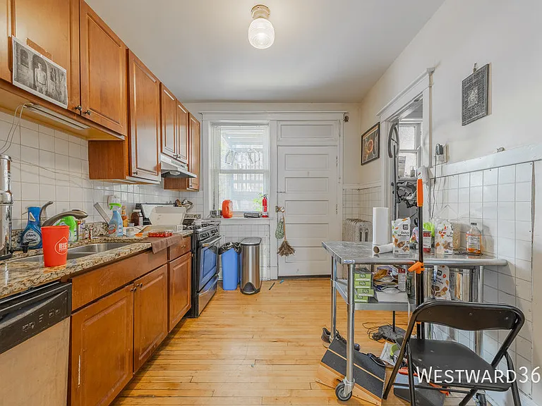 1406 W Farragut Ave #1 — Photo 8