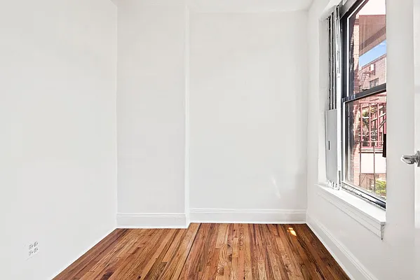 Rented by Compass | media 12