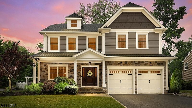 1st image of 621 Green Briar Ct