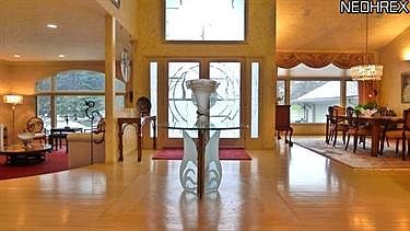 2nd image of 15 Country Ln
