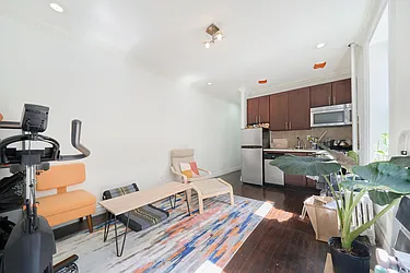 Rented by Living New York