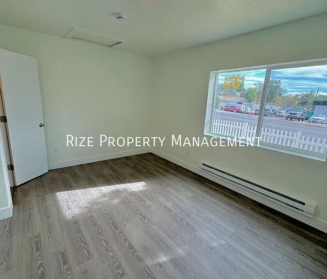 412 20th St #4 — Photo 7