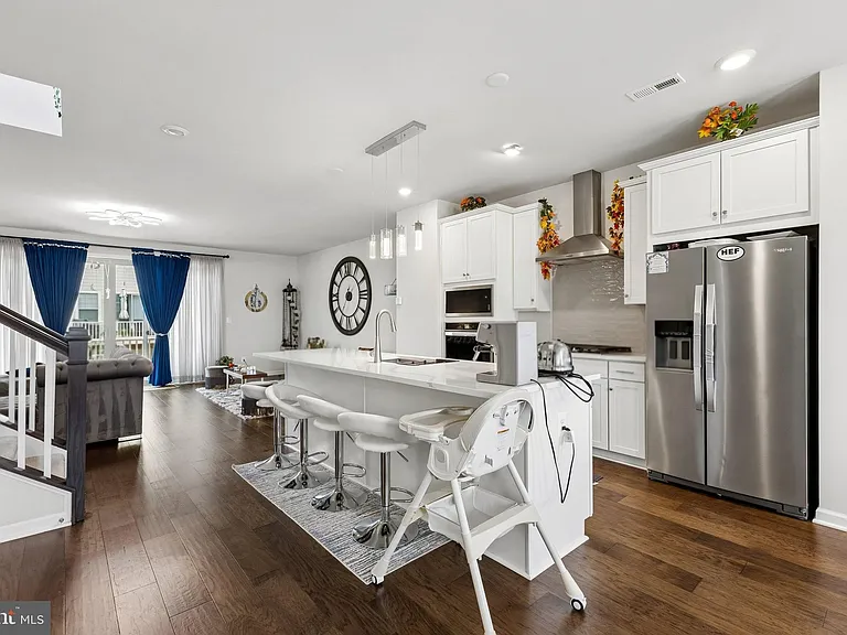9300 Barnes Loop — Photo 12