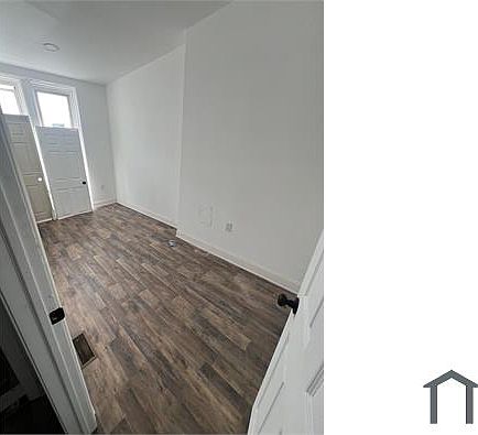 3rd image of 3029 W Susquehanna Ave #1