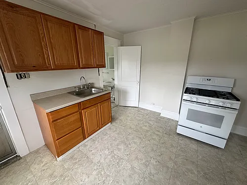 1264-66 Reynolds Ave #4 Photo 1