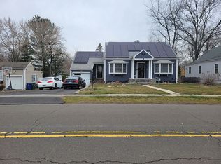 465 Evers St, Bridgeport, CT 06610