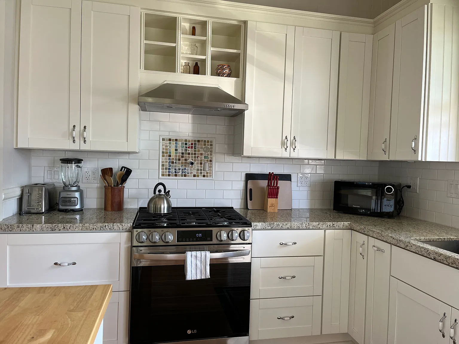 2 bed, 1600 sqft, $2,700 — Photo 3