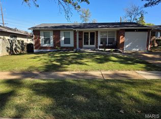 1434 Friar Tuck Ln, Saint Louis, MO 63125