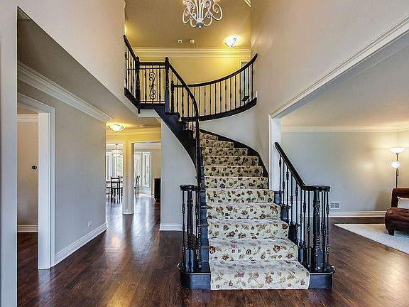 3rd image of 4461 Williamsburg Ct