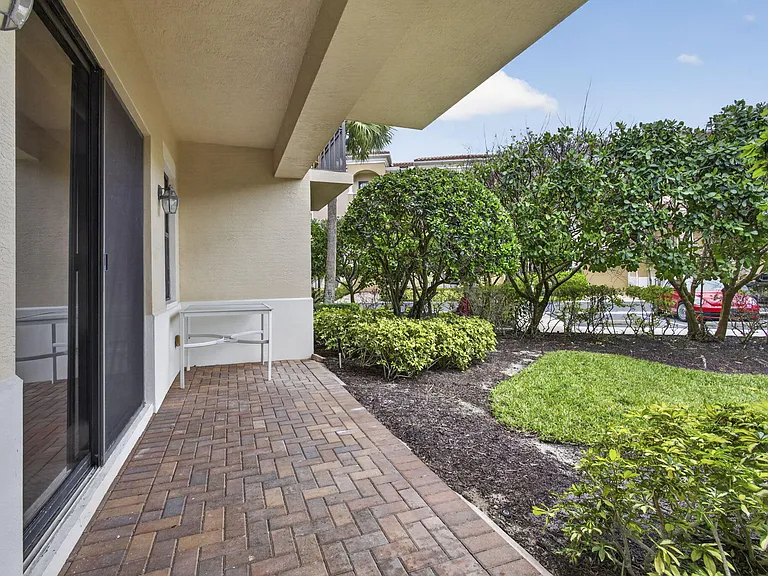 803 Del Sol Cir — Photo 44