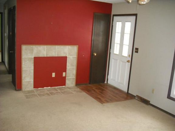 3rd image of 235 Heritage Dr
