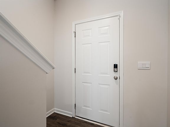 3rd image of 107 Sunriff Ct