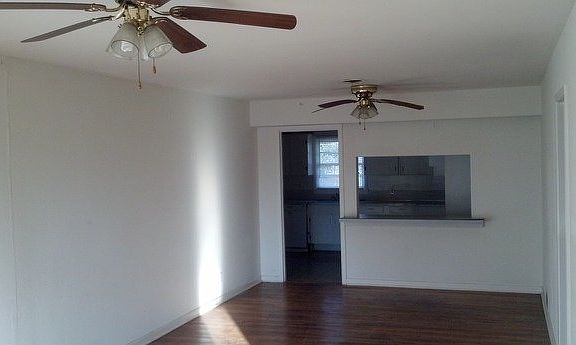 2nd image of 605 S Santa Fe St