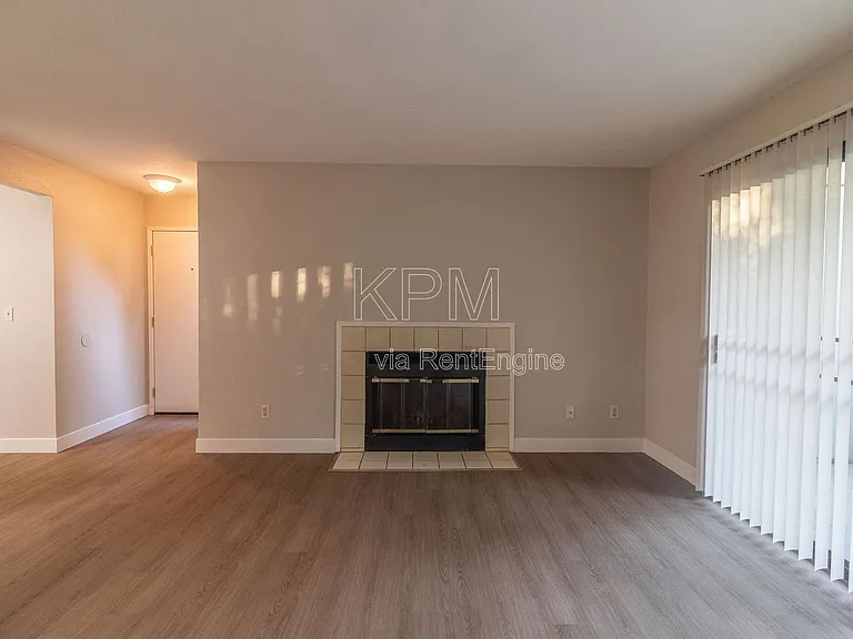 Stamford Court Apartments — Photo 5