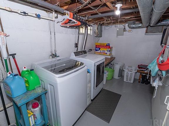4th image of 1613 Johnson St