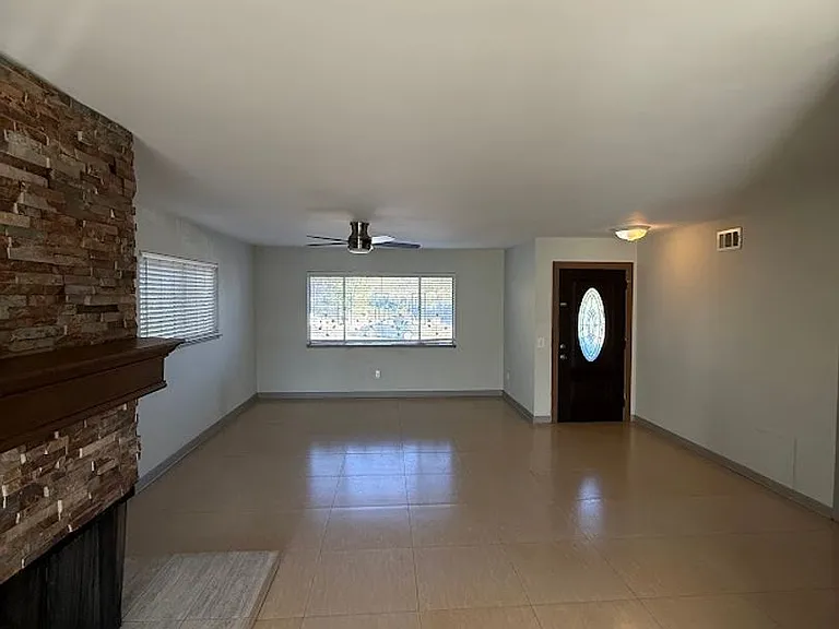 11725 Monogram Ave — Photo 8