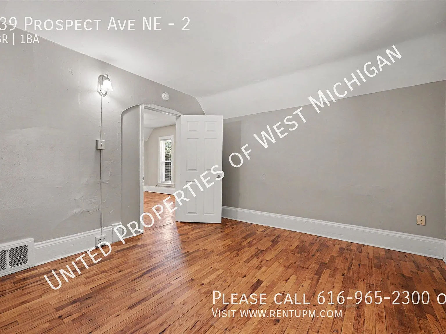 Available Now | 3 Bedroom, 1 Bath Upper Level Apartment near Belknap Park | Gas and Water Include... — Photo 1