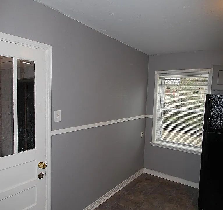 1st image of 317 W I And 319 Ave #317